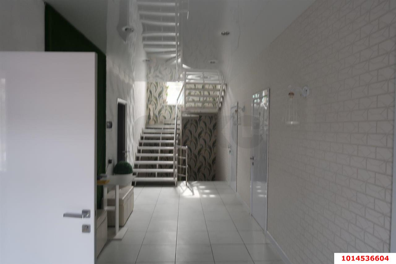 Фото №9: Дом 351 м² + 6.2 сот. - Геленджик, мкр. Магилат, ул. Майская, 13