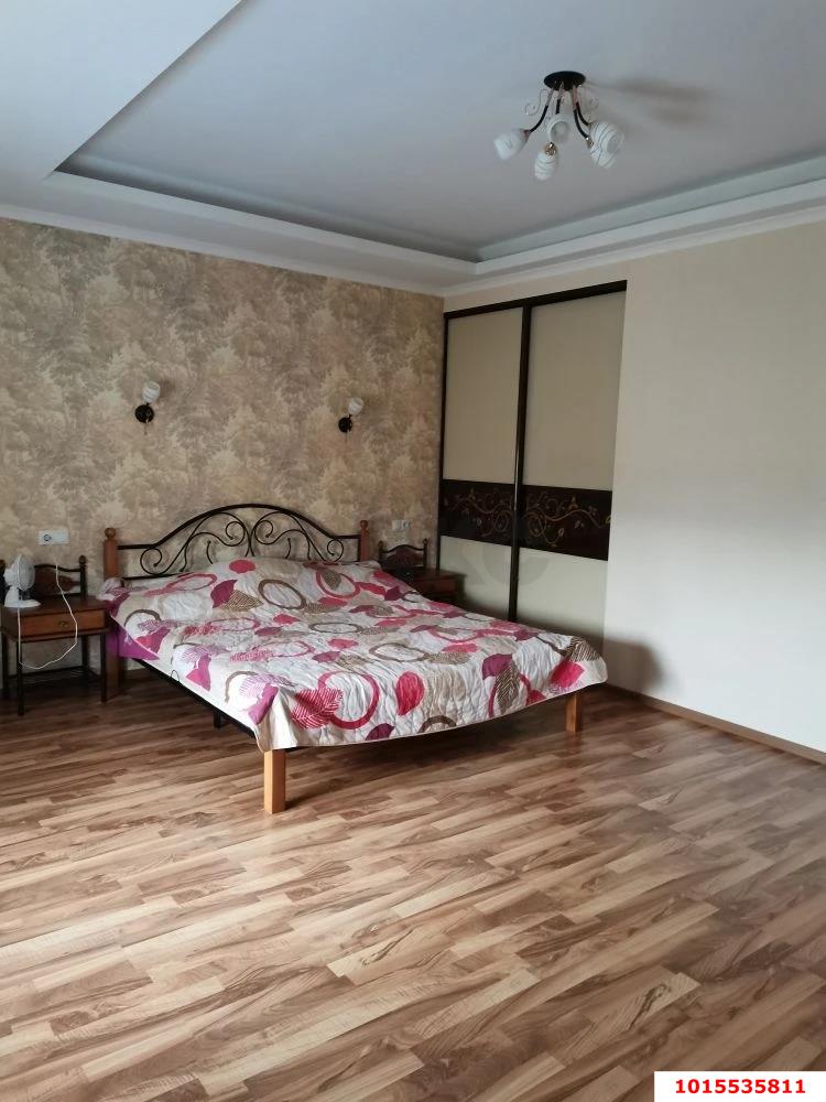 Фото №1: 3-комнатная квартира 105 м² - Краснодар, Прикубанский внутригородской округ, мкр. Восточно-Кругликовский, ул. Черкасская, 111