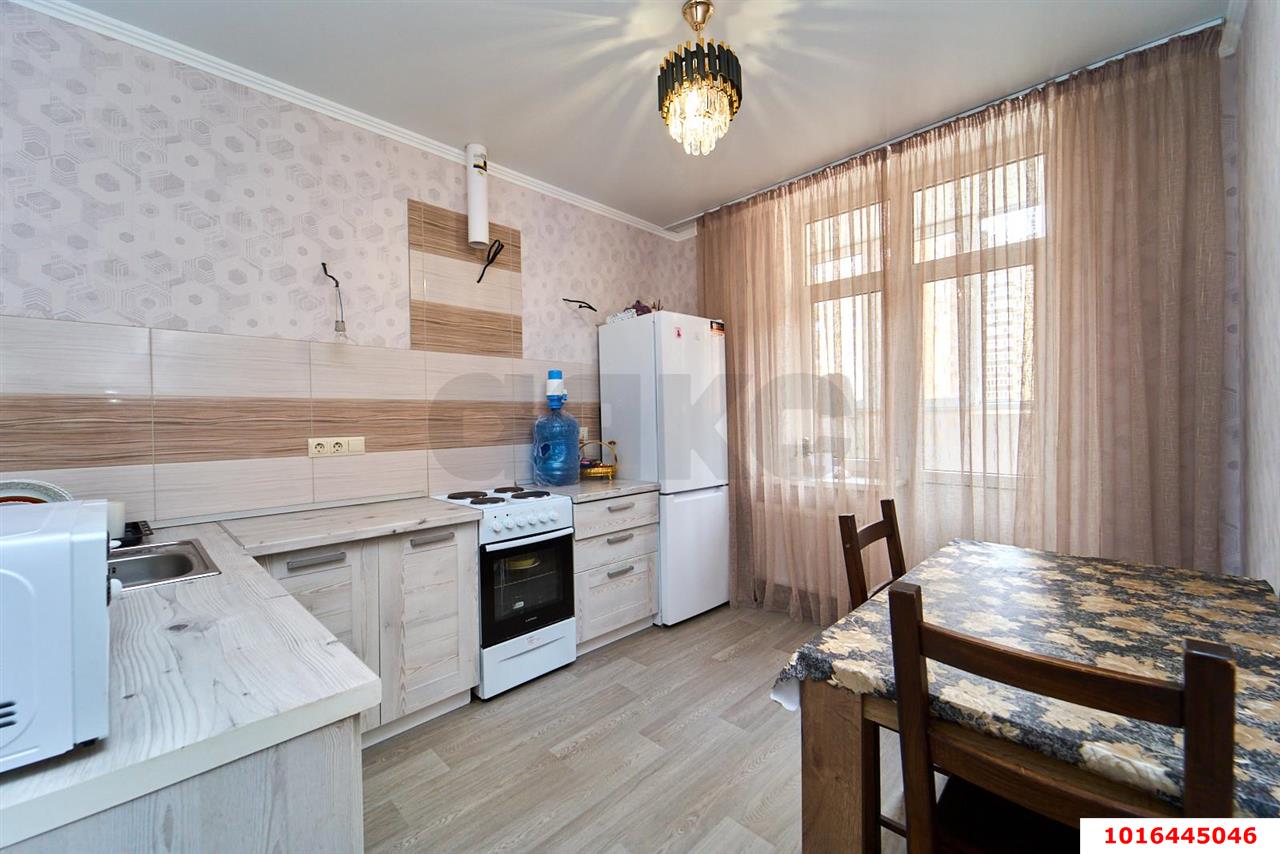 Фото №3: 2-комнатная квартира <span class="whitespace-nowrap">55 м²</span>, <span class="whitespace-nowrap">12/18 эт.</span> - Краснодар, Прикубанский внутригородской округ, ЖК Губернский, мкр. 1-й квартал, ул. Домбайская, 59