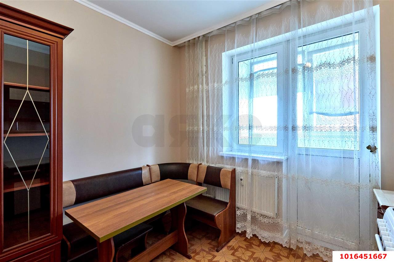 Фото №8: 1-комнатная квартира <span class="whitespace-nowrap">38 м²</span>, <span class="whitespace-nowrap">16/18 эт.</span> - Краснодар, Прикубанский внутригородской округ, 40 лет Победы, мкр. жилой комплекс Симфония, ул. Российская, 70/6