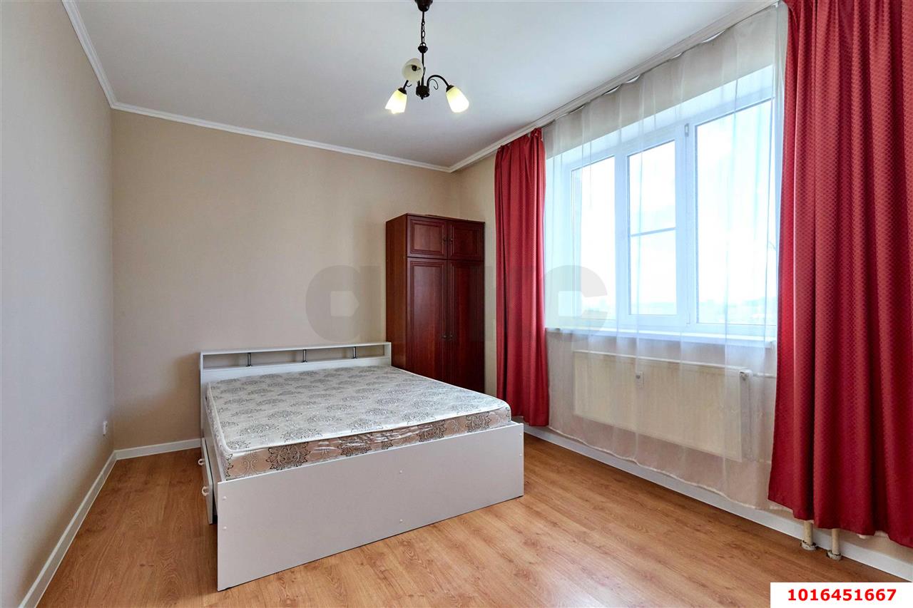 Фото №3: 1-комнатная квартира <span class="whitespace-nowrap">38 м²</span>, <span class="whitespace-nowrap">16/18 эт.</span> - Краснодар, Прикубанский внутригородской округ, 40 лет Победы, мкр. жилой комплекс Симфония, ул. Российская, 70/6