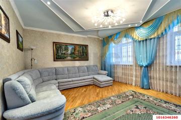 Фото №1: 2-комнатная квартира 75 м² - Краснодар, мкр. Юбилейный, ул. 70-летия Октября, 26/1