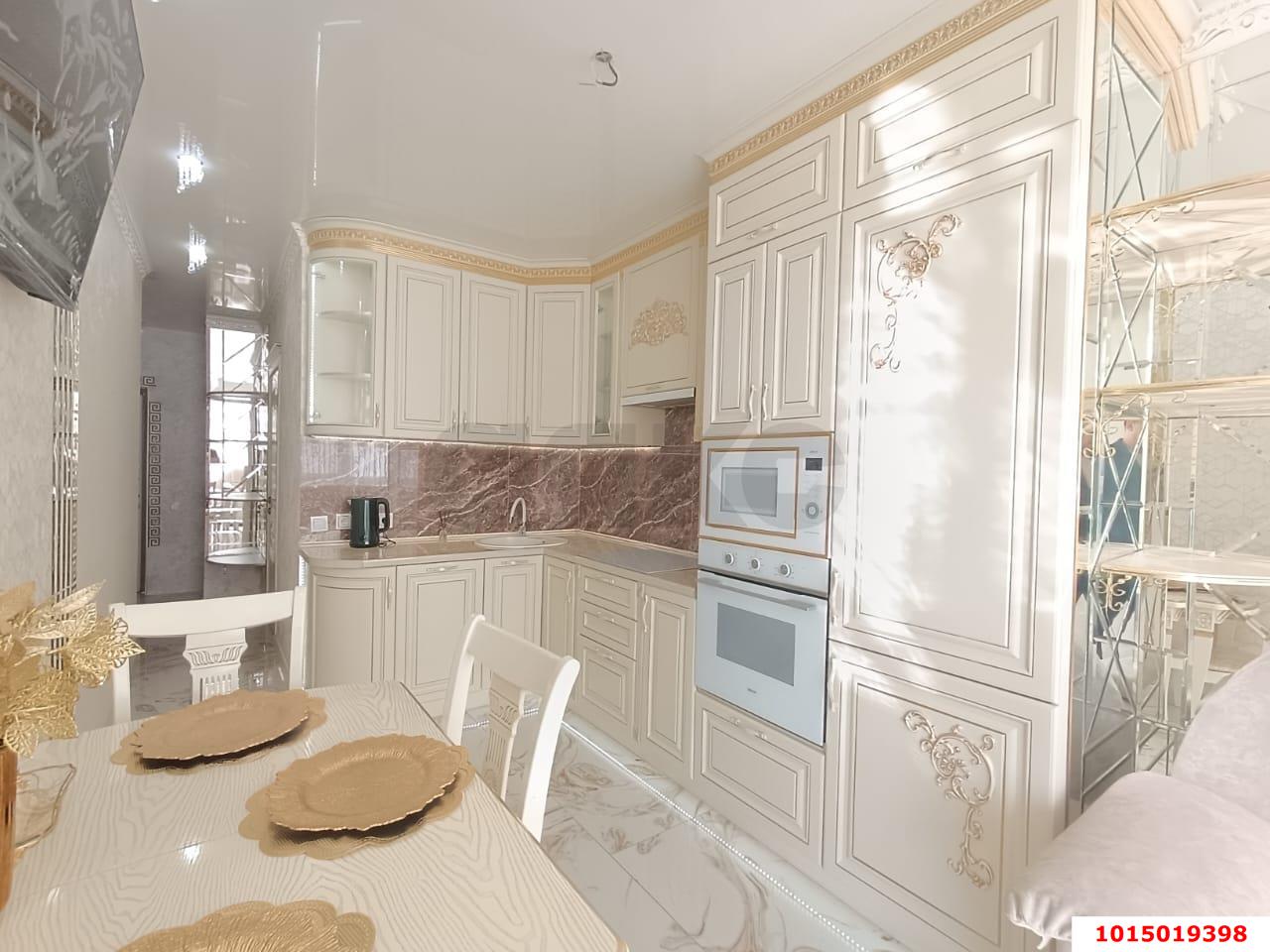 Фото №1: 1-комнатная квартира 40 м² - Краснодар, Карасунский внутригородской округ, Хлопчато-бумажный Комбинат, мкр. жилой комплекс Элегант, ул. Старокубанская, 137/1