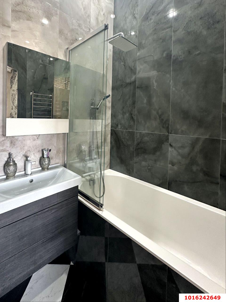 Фото №6: 1-комнатная квартира 33 м² - Краснодар, Центральный внутригородской округ, мкр. Центральный, ул. Красноармейская, 53