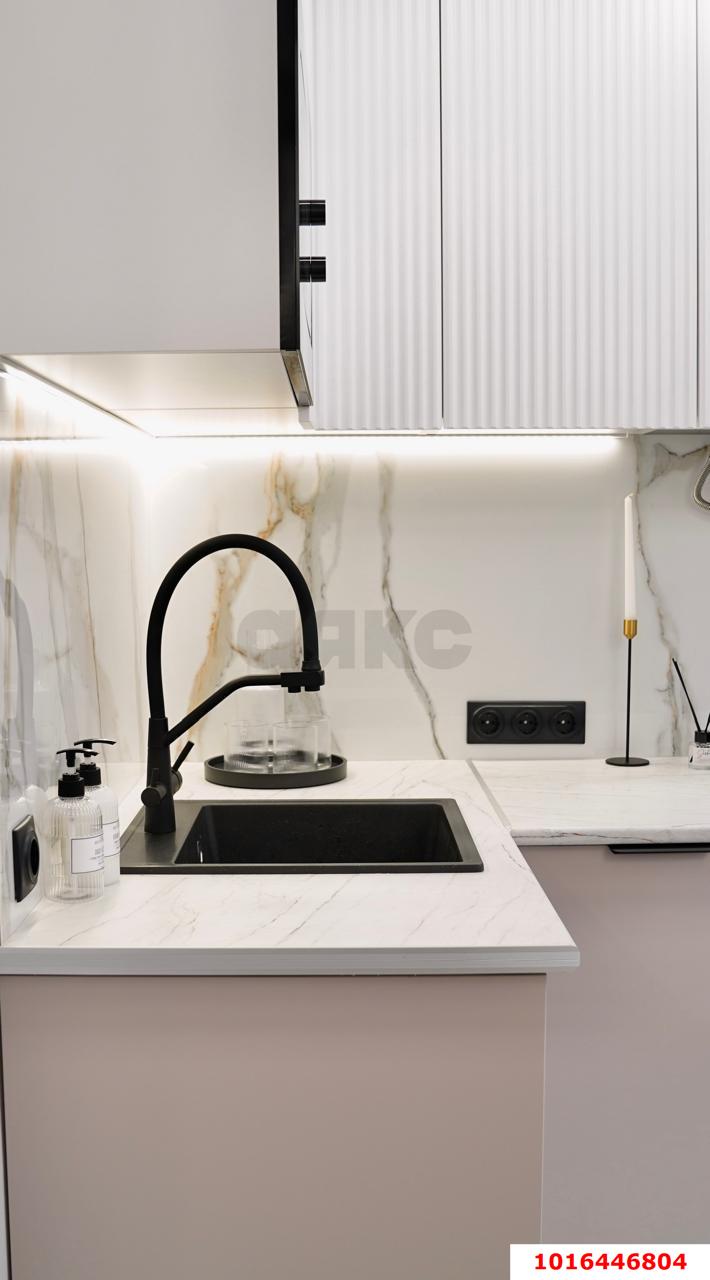 Фото №2: 1-комнатная квартира 35 м² - Краснодар, Центральный внутригородской округ, мкр. Центральный, ул. Красная, 24