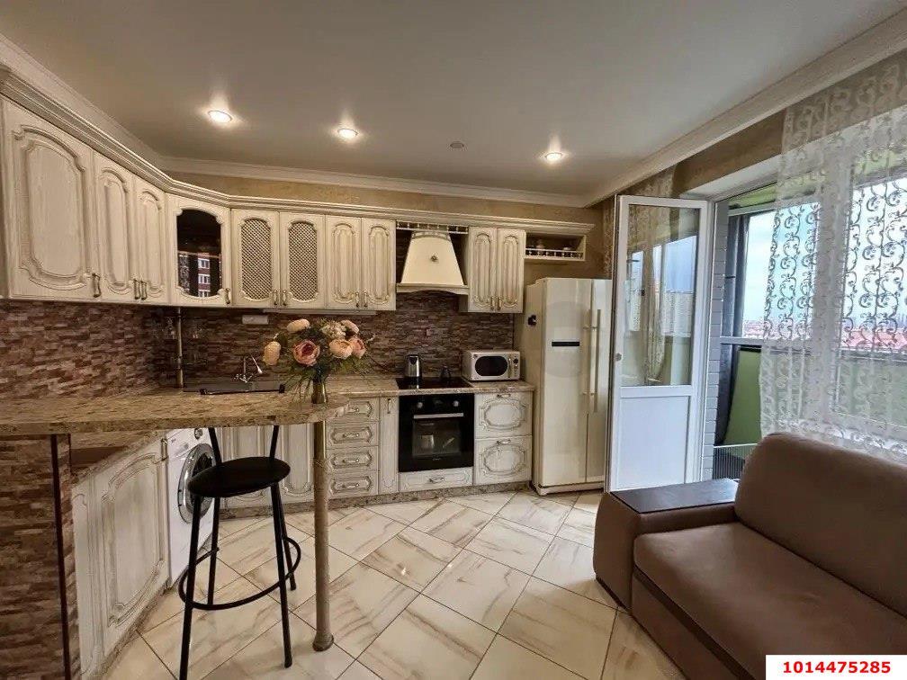 Фото №1: 2-комнатная квартира 65 м² - Краснодар, Прикубанский внутригородской округ, мкр. Краевая Клиническая Больница, ул. Восточно-Кругликовская, 76/2