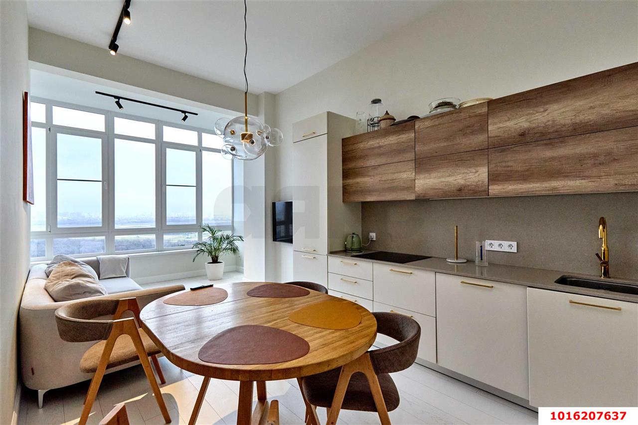 Фото №1: 3-комнатная квартира 96 м² - Краснодар, Прикубанский внутригородской округ, Фестивальный, мкр. Солнечный, ул. имени Симиренко, 71к1