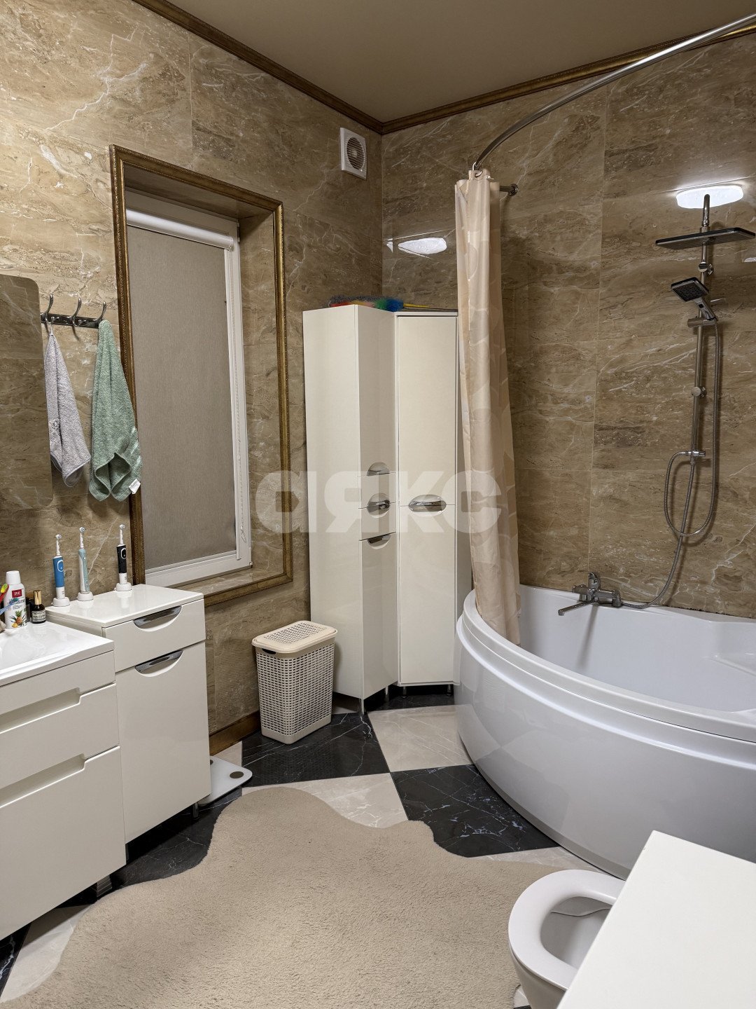 Фото №8: Дом 99 м² + 6 сот. - Армавир, ул. площадь Ленина