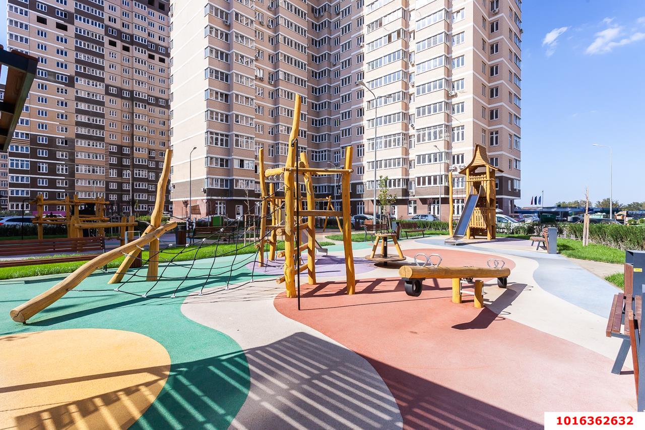 Фото №10: 3-комнатная квартира 77 м² - Краснодар, ЖК Красная Площадь, Прикубанский внутригородской округ, мкр. жилой комплекс Нeo-квартал Красная Площадь, ул. им. Мурата Ахеджака, 12