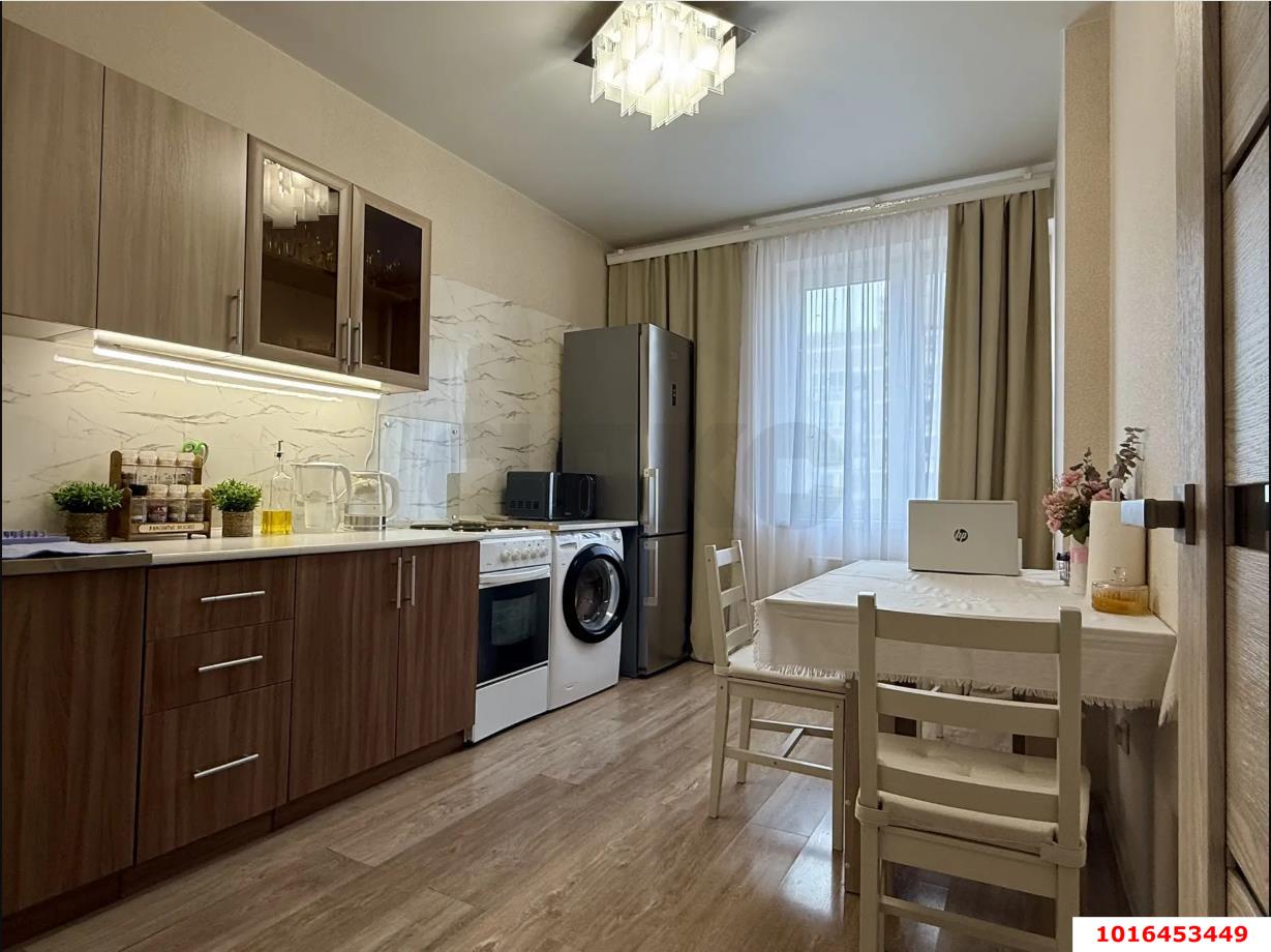 Фото №1: 1-комнатная квартира 37 м² - Краснодар, ул. им. Героя Яцкова И.В., 1/10