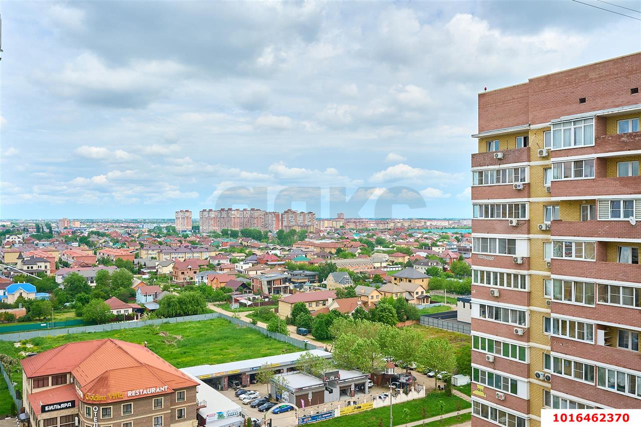 Фото №3: 3-комнатная квартира <span class="whitespace-nowrap">75 м²</span>, <span class="whitespace-nowrap">15/17 эт.</span> - Краснодар, Прикубанский внутригородской округ, Музыкальный, ЖК Времена Года, мкр. имени Петра Метальникова, ул. Петра Метальникова, 5к1