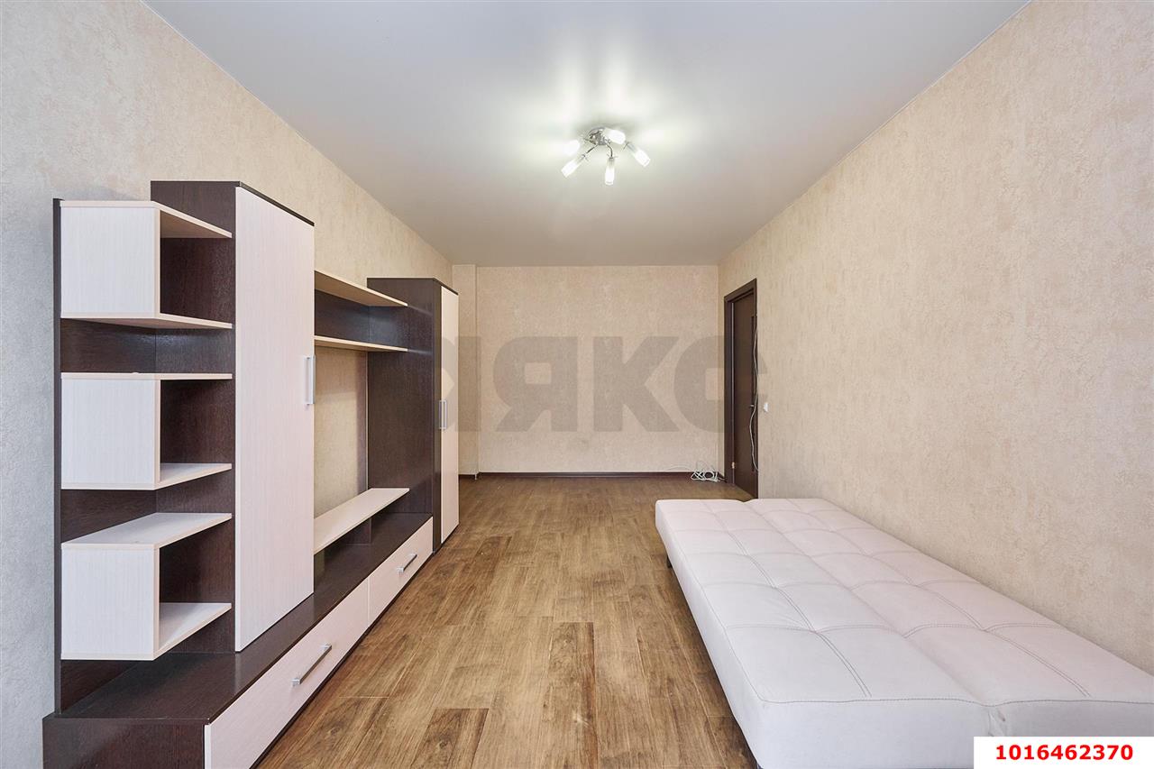 Фото №6: 3-комнатная квартира <span class="whitespace-nowrap">75 м²</span>, <span class="whitespace-nowrap">15/17 эт.</span> - Краснодар, Прикубанский внутригородской округ, Музыкальный, ЖК Времена Года, мкр. имени Петра Метальникова, ул. Петра Метальникова, 5к1