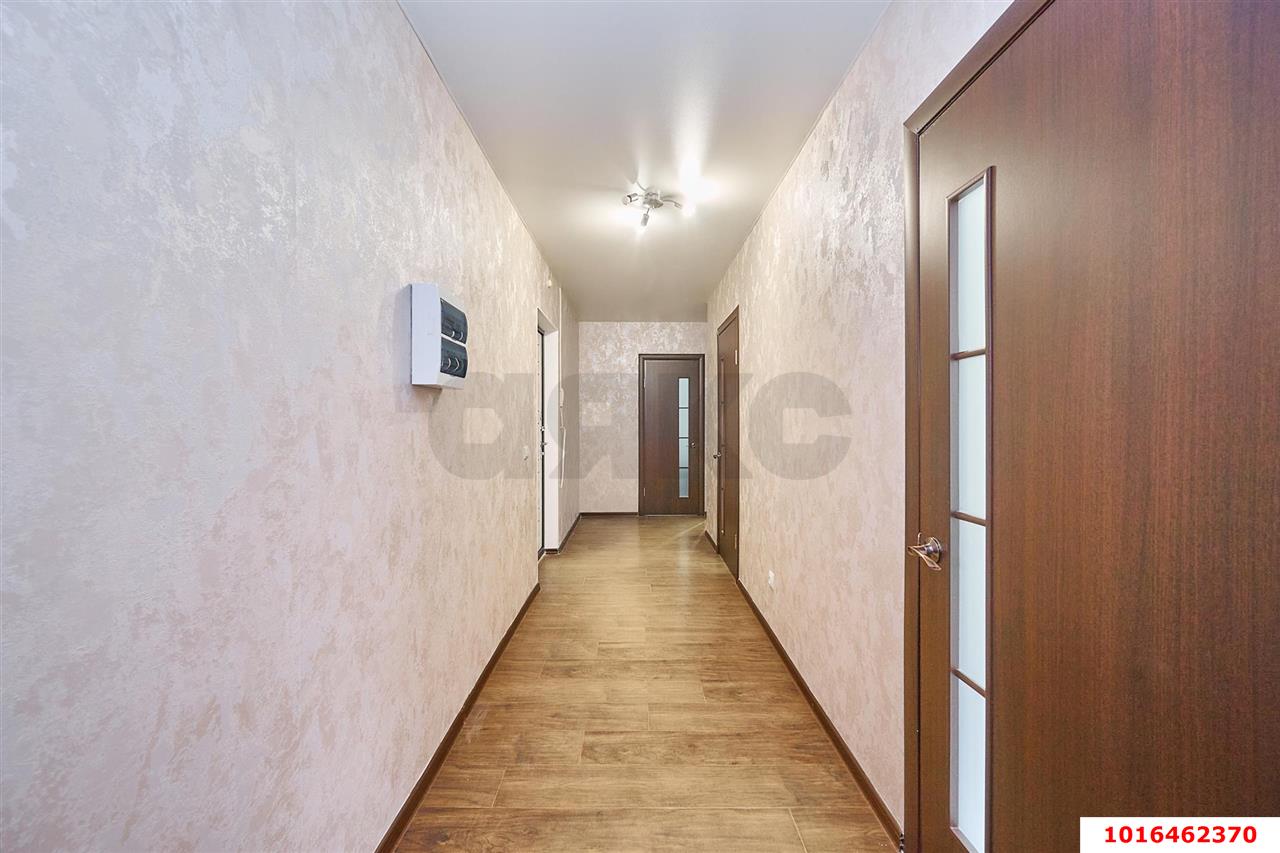Фото №13: 3-комнатная квартира <span class="whitespace-nowrap">75 м²</span>, <span class="whitespace-nowrap">15/17 эт.</span> - Краснодар, Прикубанский внутригородской округ, Музыкальный, ЖК Времена Года, мкр. имени Петра Метальникова, ул. Петра Метальникова, 5к1