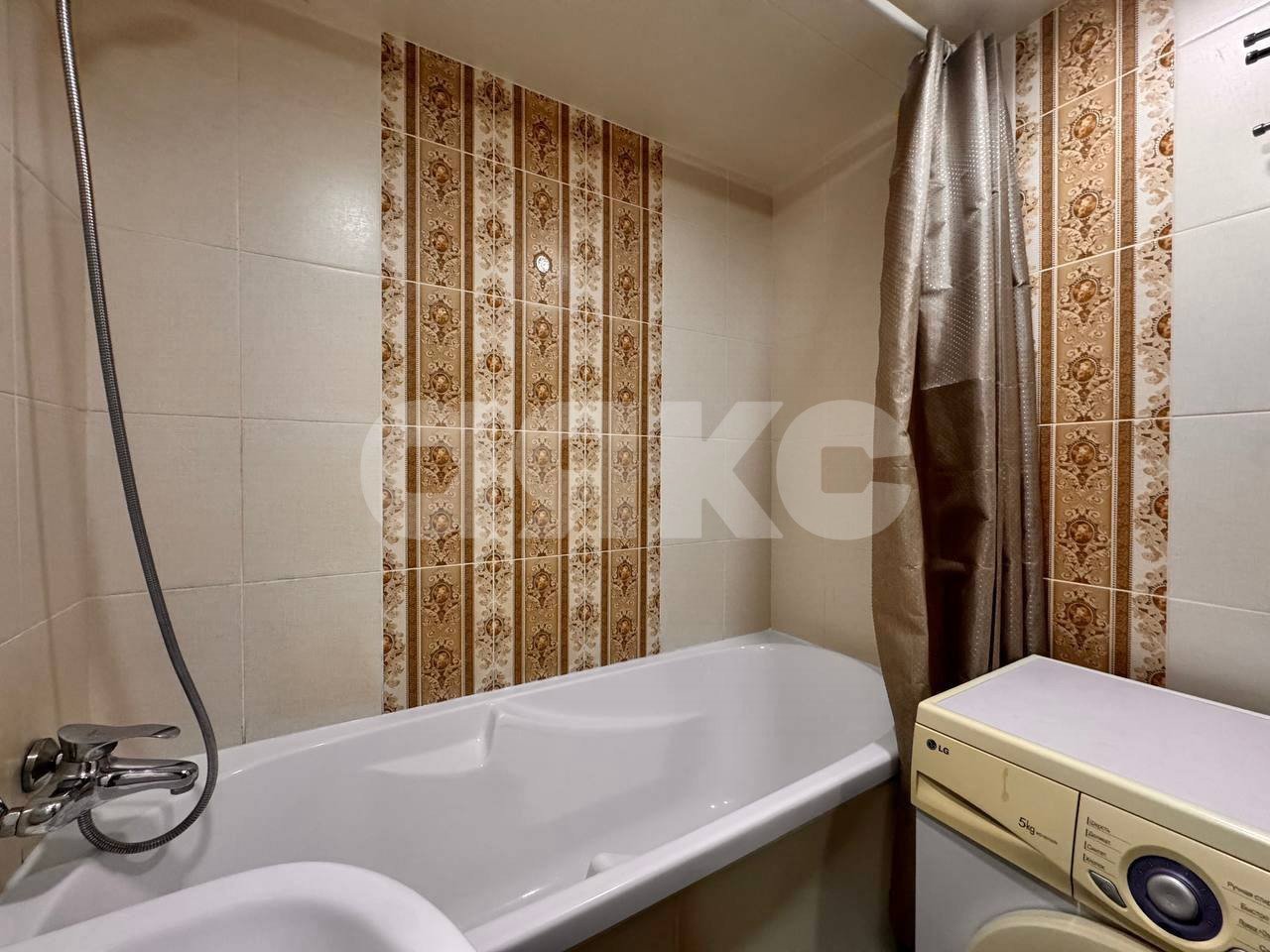 Фото №16: 3-комнатная квартира 65 м² - Нижнекамск, мкр. 27-й, пр-кт Мира, 46