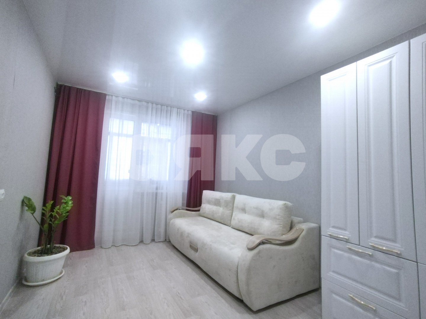 Фото №3: 2-комнатная квартира <span class="whitespace-nowrap">50 м²</span>, <span class="whitespace-nowrap">4/9 эт.</span> - Волгоград, Тракторозаводский, Спартановка, мкр. 413-й, ул. набережная Волжской Флотилии, 11