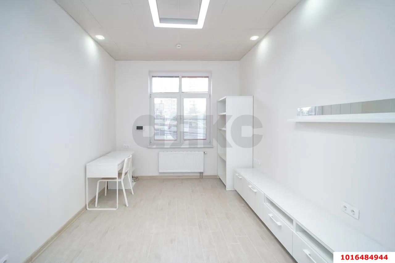 Фото №1: Коммерция 47 м² - Краснодар, жилой комплекс Симфония, Прикубанский внутригородской округ, мкр. 40 лет Победы, ул. Российская, 72/6