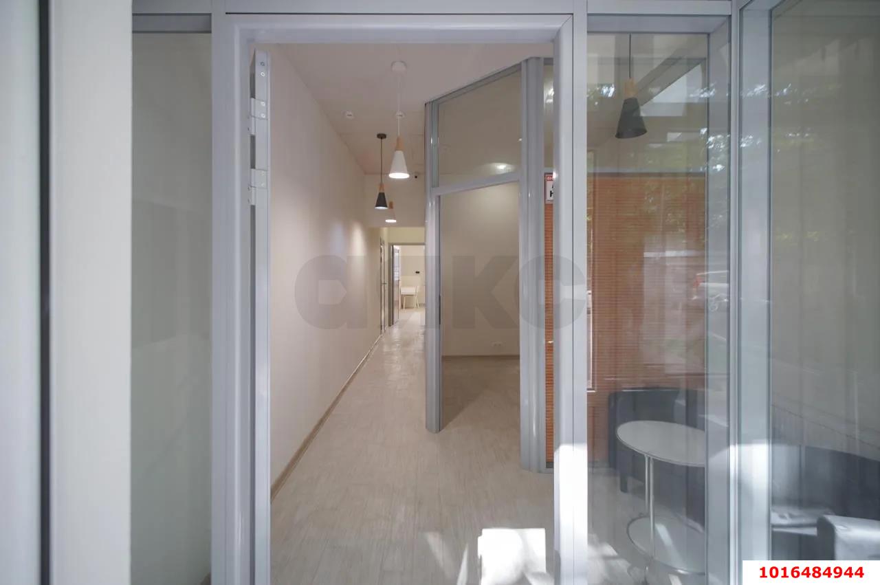 Фото №9: Коммерция 47 м² - Краснодар, жилой комплекс Симфония, Прикубанский внутригородской округ, мкр. 40 лет Победы, ул. Российская, 72/6