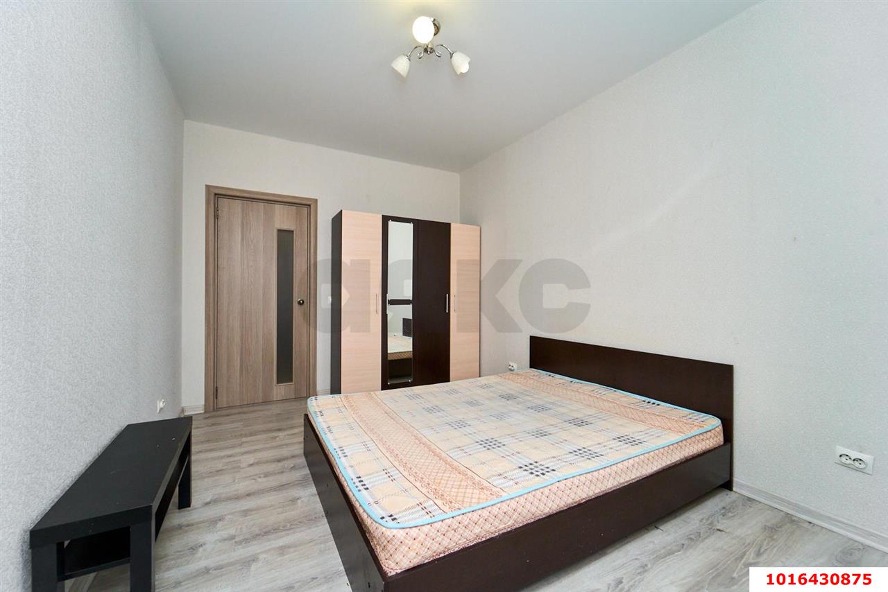 Фото №2: 1-комнатная квартира 33 м² - Краснодар, ЖК Притяжение, Прикубанский внутригородской округ, Завод Радиоизмерительных Приборов, Музыкальный, мкр. жилой комплекс Притяжение, ул. Московская, 118к1