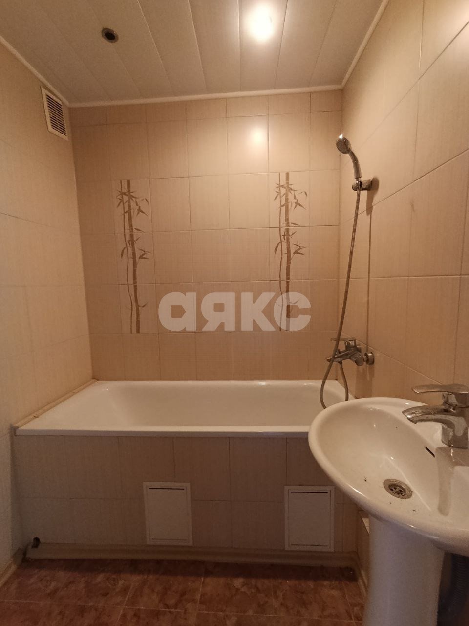 Фото №21: 4-комнатная квартира 80 м² - Мариуполь, Жовтневый, Западный, мкр. 23-й, ул. 9-й Авиадивизии, 32