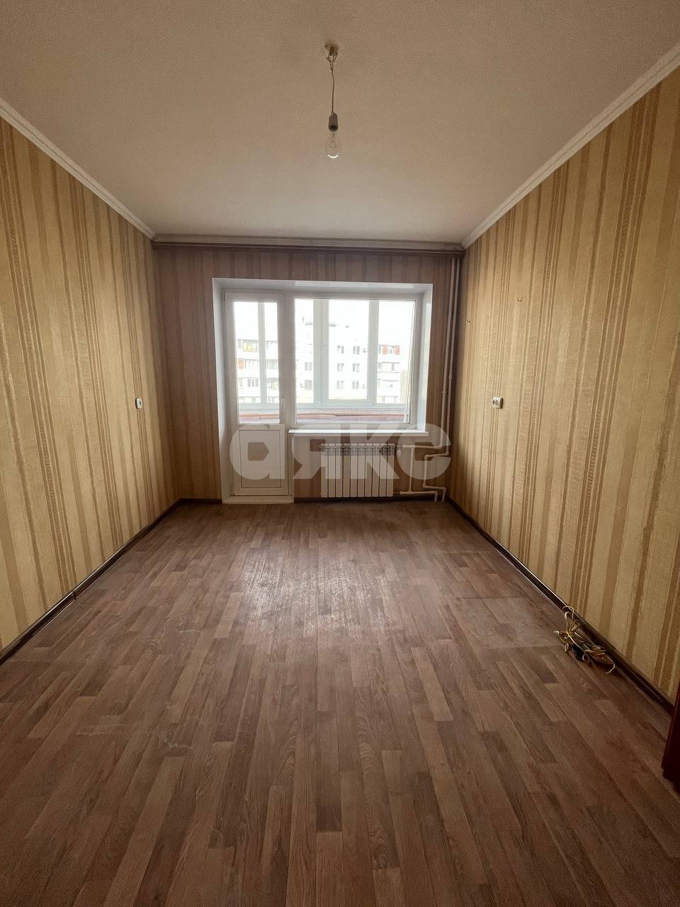 Фото №1: 4-комнатная квартира 80 м² - Мариуполь, Жовтневый, Западный, мкр. 23-й, ул. 9-й Авиадивизии, 32