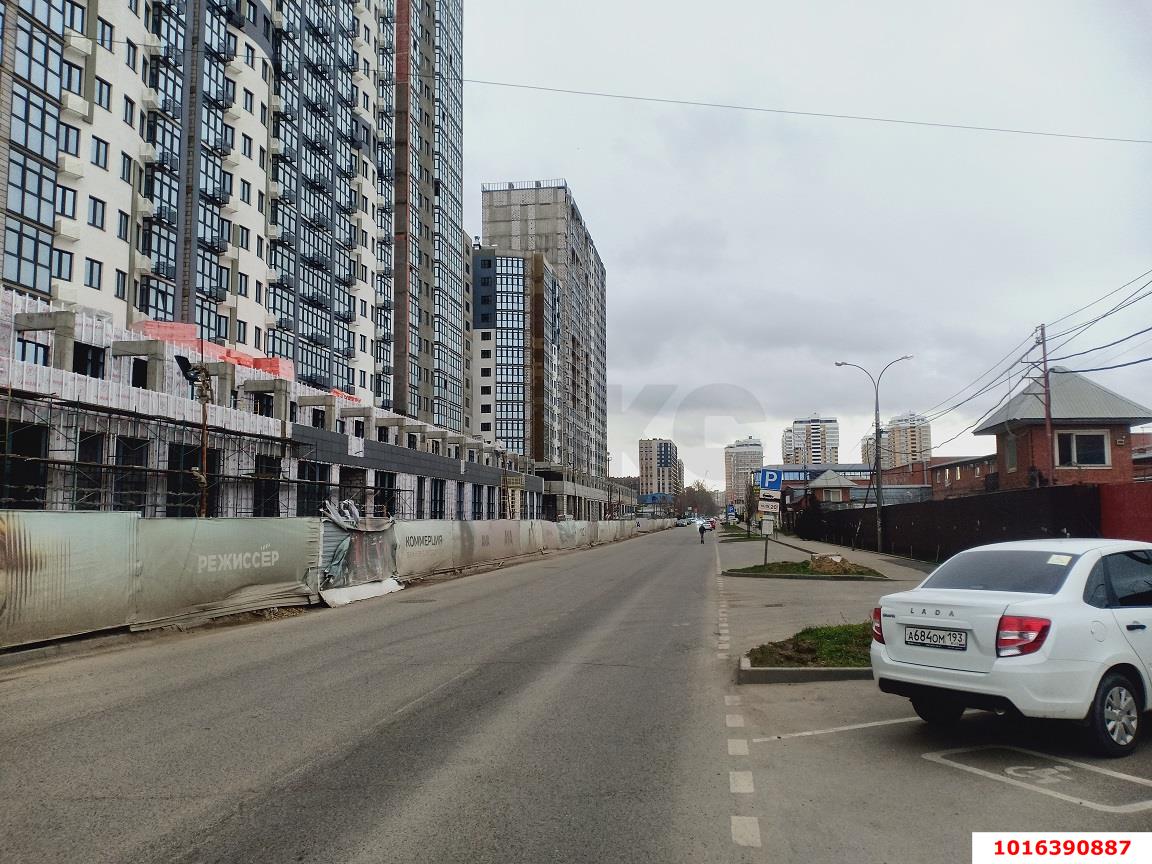 Фото №3: Коммерция 83 м² - Краснодар, Хлопчато-бумажный Комбинат, жилой комплекс Режиссёр, мкр. Карасунский внутригородской округ, ул. Уральская, 100/6