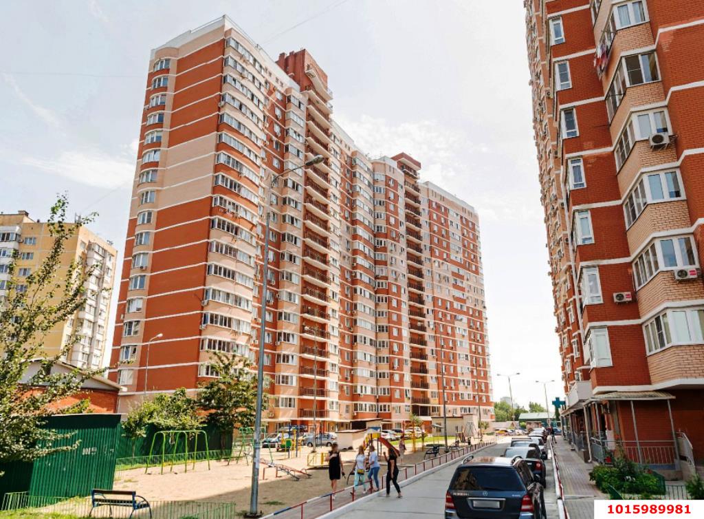 Фото №1: 1-комнатная квартира <span class="whitespace-nowrap">44 м²</span>, <span class="whitespace-nowrap">6/18 эт.</span> - Краснодар, Карасунский внутригородской округ, мкр. Камвольно-суконный Комбинат, ул. Максима Горького, 30