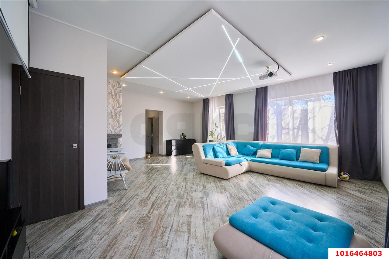 Фото №1: Дом 198 м² + 6 сот. - Яблоновский, ул. Майкопская, 6