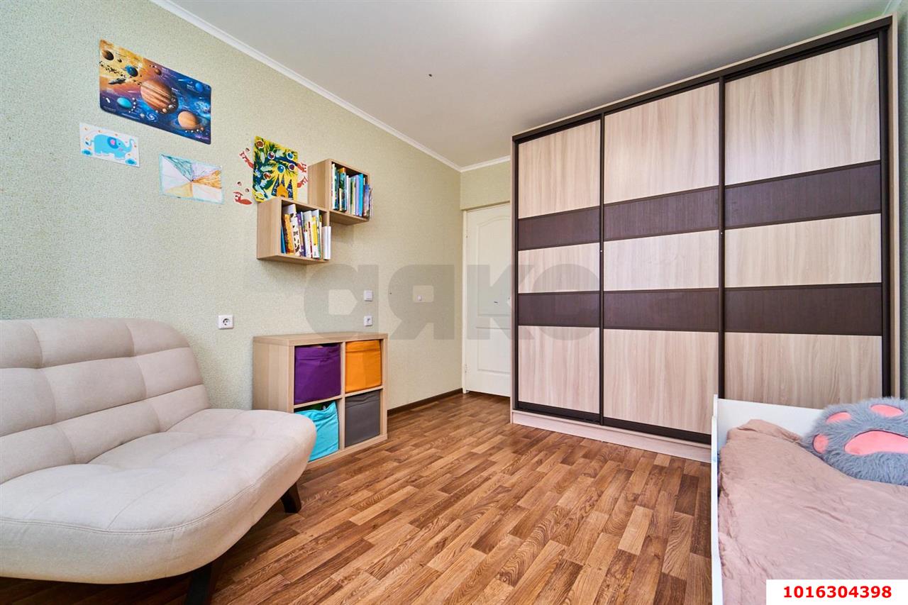 Фото №7: 3-комнатная квартира <span class="whitespace-nowrap">79 м²</span>, <span class="whitespace-nowrap">14/17 эт.</span> - Краснодар, Прикубанский внутригородской округ, ЖК Кубанский, мкр. Завод Измерительных Приборов, ул. Зиповская, 48