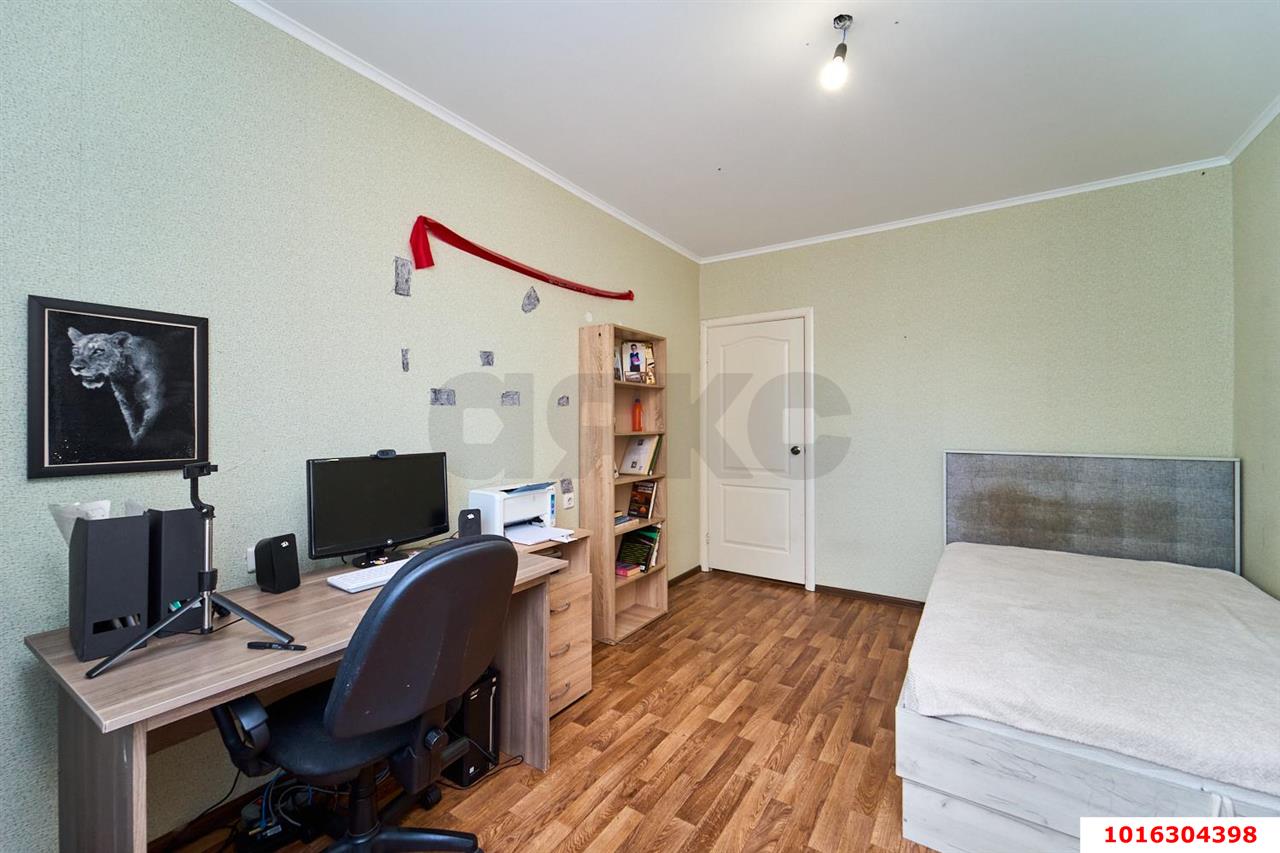Фото №10: 3-комнатная квартира <span class="whitespace-nowrap">79 м²</span>, <span class="whitespace-nowrap">14/17 эт.</span> - Краснодар, Прикубанский внутригородской округ, ЖК Кубанский, мкр. Завод Измерительных Приборов, ул. Зиповская, 48
