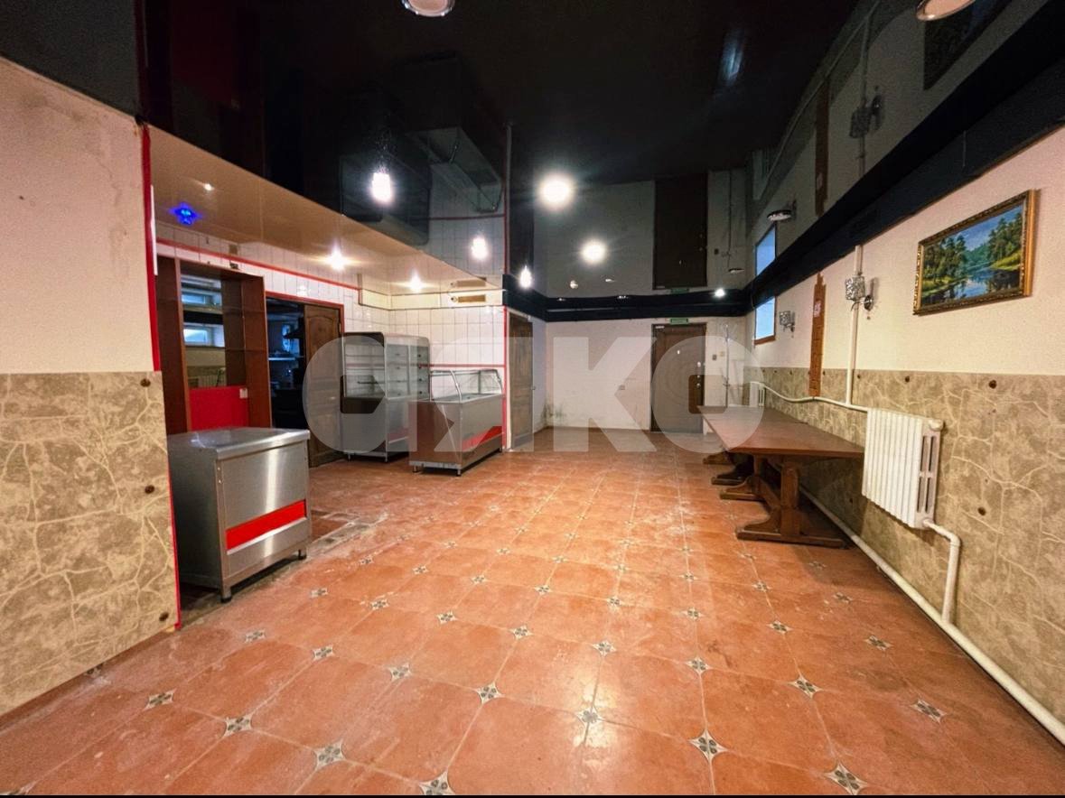 Фото №3: Коммерция 180 м² - Ясногорск, ул. Ленина, 7