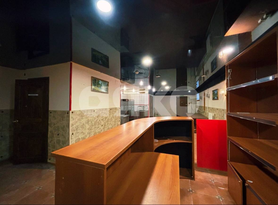 Фото №4: Коммерция 180 м² - Ясногорск, ул. Ленина, 7
