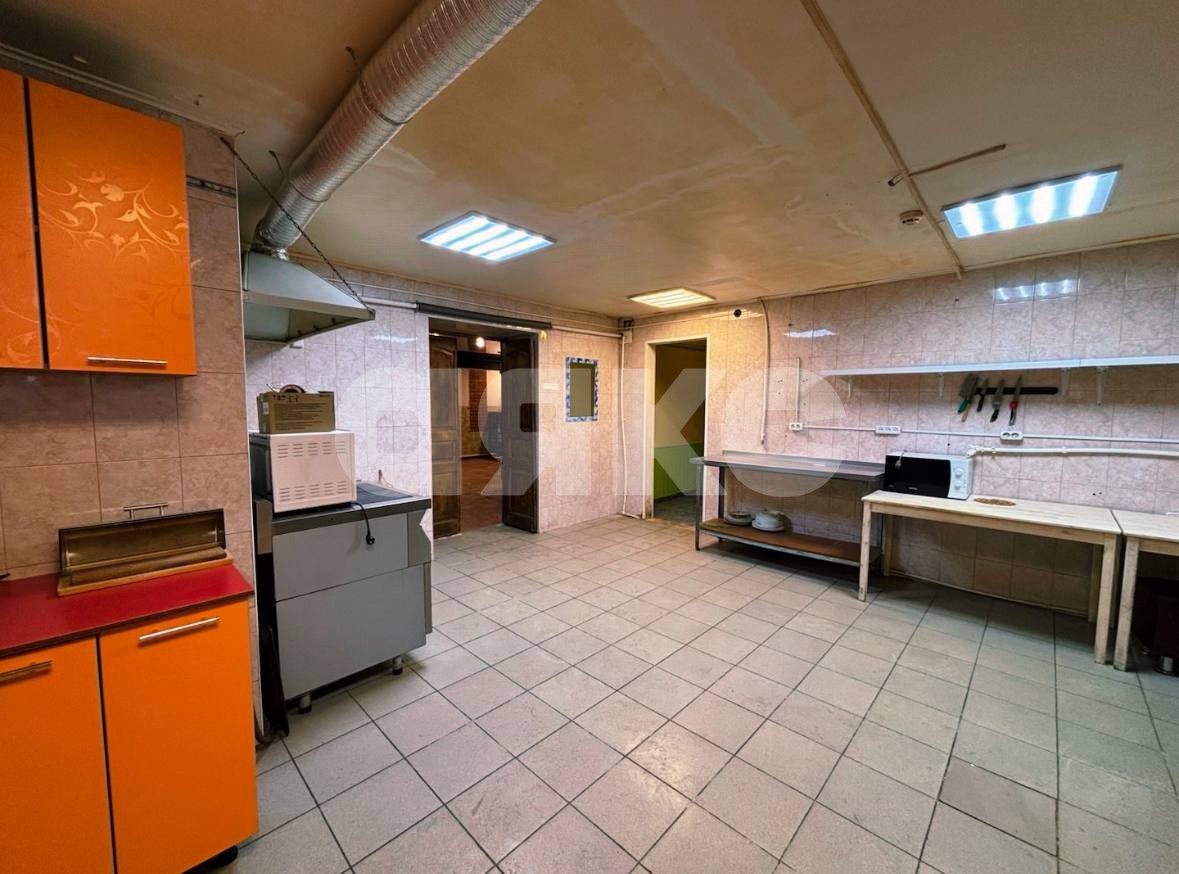 Фото №5: Коммерция 180 м² - Ясногорск, ул. Ленина, 7