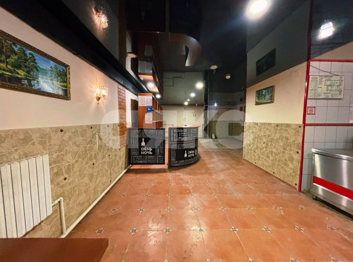 Фото №2: Коммерция 180 м² - Ясногорск, ул. Ленина, 7