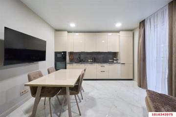 Фото №1: 1-комнатная квартира 49 м² - Краснодар, мкр. жилой комплекс Аврора, ул. имени Дзержинского, 95