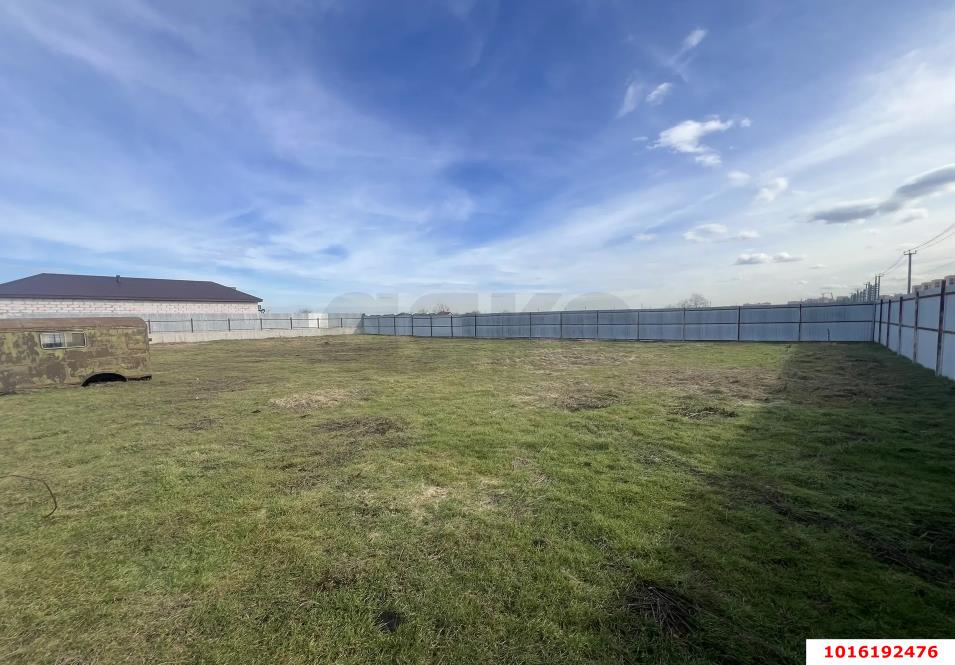 Фото №3: Земельный участок 13 сот. - Краснодар, Прикубанский внутригородской округ, п. коттеджный  Барвиха, ул. Порт-Артурская, 4