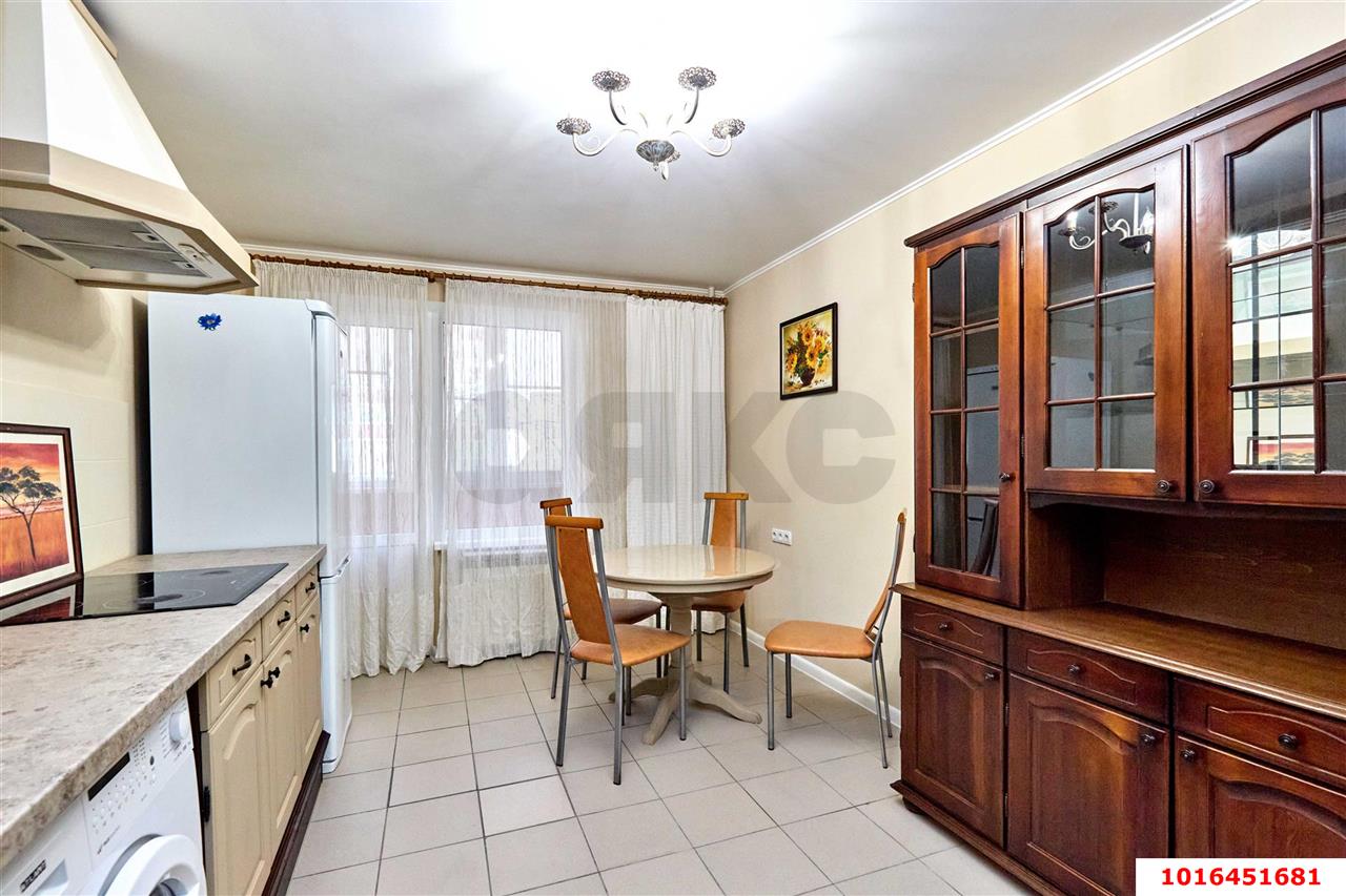 Фото №2: 2-комнатная квартира 60 м² - Краснодар, Западный внутригородской округ, мкр. Юбилейный, ул. Рождественская набережная, 39