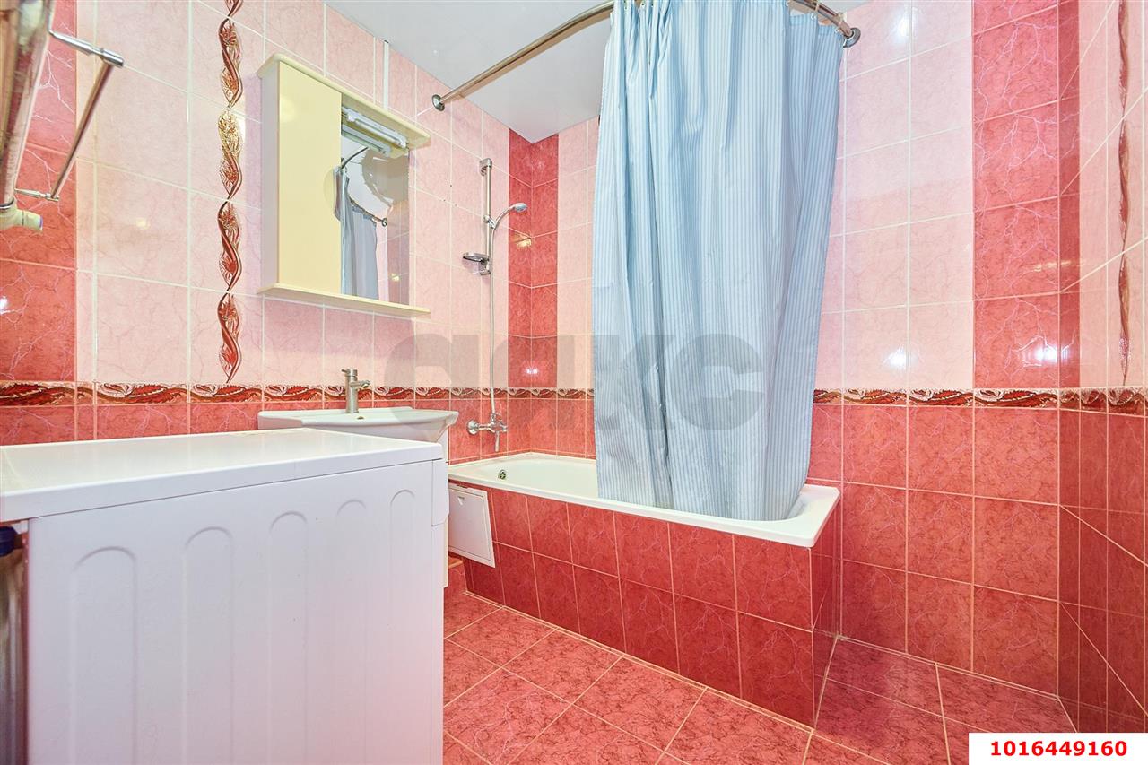 Фото №7: 2-комнатная квартира 56 м² - Краснодар, Западный внутригородской округ, мкр. Юбилейный, пр-кт Чекистов, 40