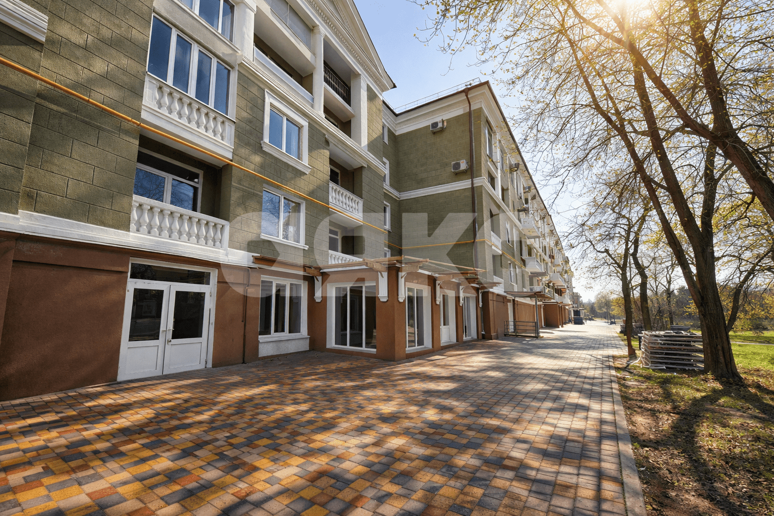 Фото №2: Коммерция 65 м² - Мариуполь, р. Жовтневый, ул. Артёма, 35