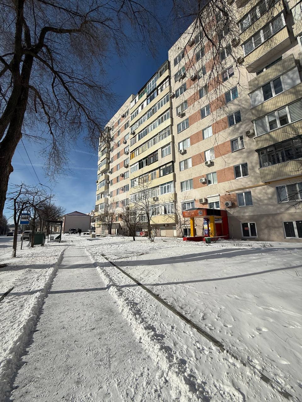 Фото №5: Коммерция 53 м² - Мариуполь, р. Жовтневый, ул. Административная площадь