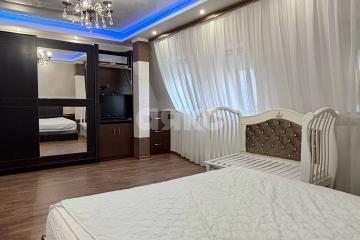 Фото №1: 3-комнатная квартира 104 м² - Армавир, ул. Ефремова, 107