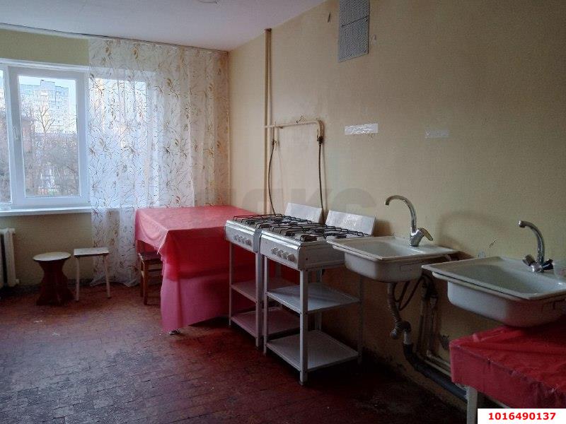 Фото №10: Комната 12 м² - Краснодар, Прикубанский внутригородской округ, мкр. Завод Измерительных Приборов, ул. Зиповская, 23