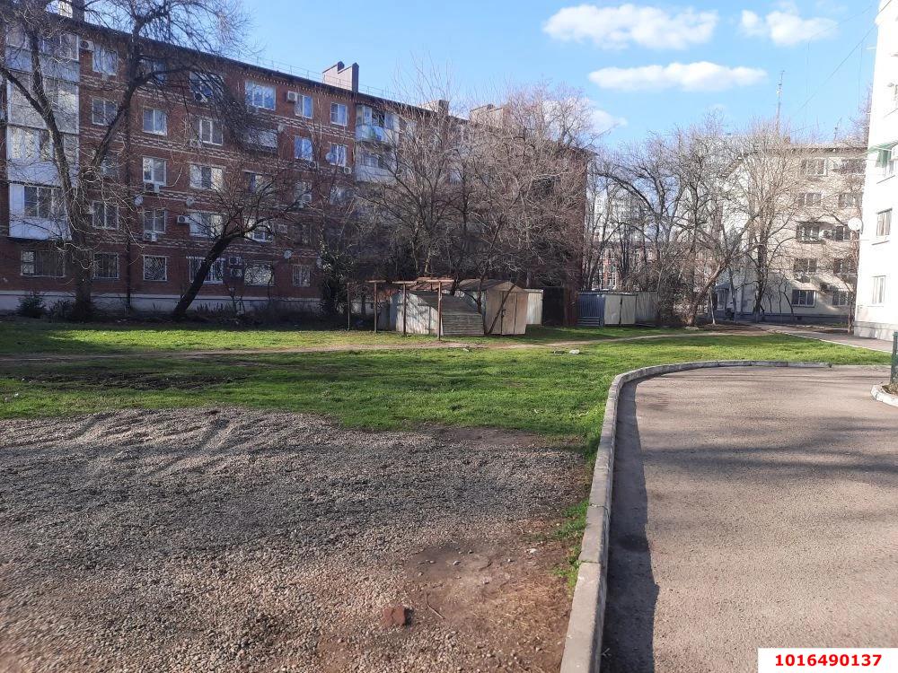 Фото №10: Комната 12 м² - Краснодар, Прикубанский внутригородской округ, мкр. Завод Измерительных Приборов, ул. Зиповская, 23