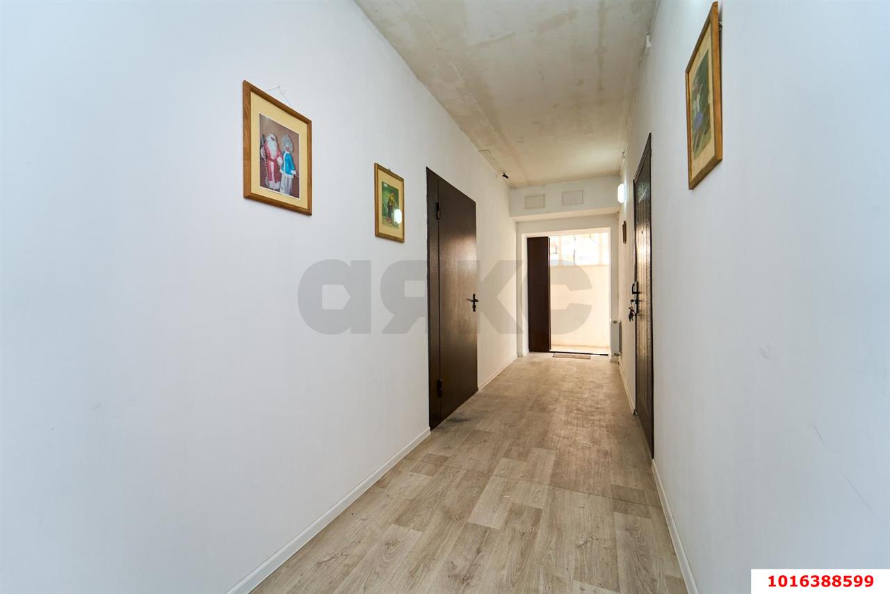 Фото №6: Коммерция 42 м² - Краснодар, Прикубанский внутригородской округ, имени Петра Метальникова, Завод Радиоизмерительных Приборов, жилой комплекс Лучезарный, мкр. Музыкальный, ул. имени Сергея Есенина, 149