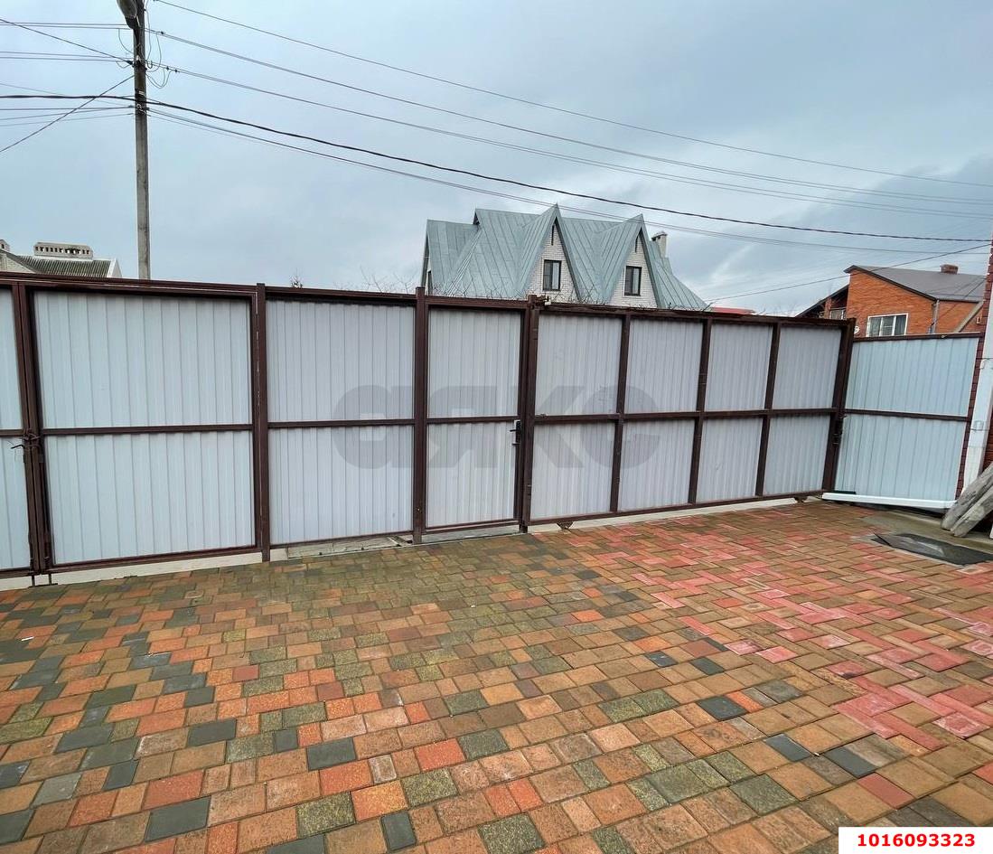 Фото №3: Дом 842 м² + 7.6 сот. - Краснодар, Прикубанский внутригородской округ, мкр. 2-я Площадка, ул. Светлая, 24