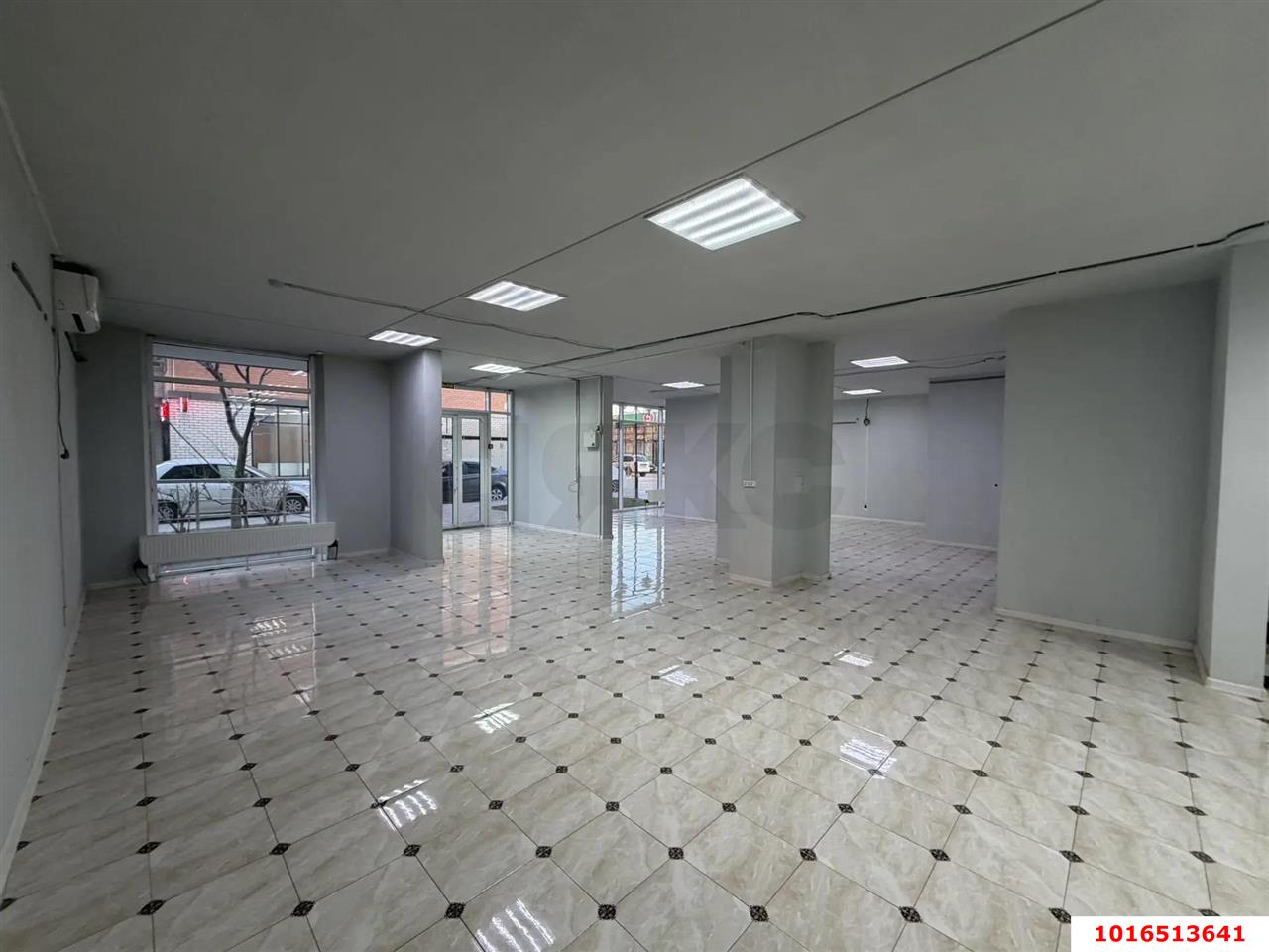 Фото №1: Коммерция 116 м² - Краснодар, Прикубанский внутригородской округ, Россинского, мкр. жилой комплекс Инсити-Парк, ул. Командорская, 1к1