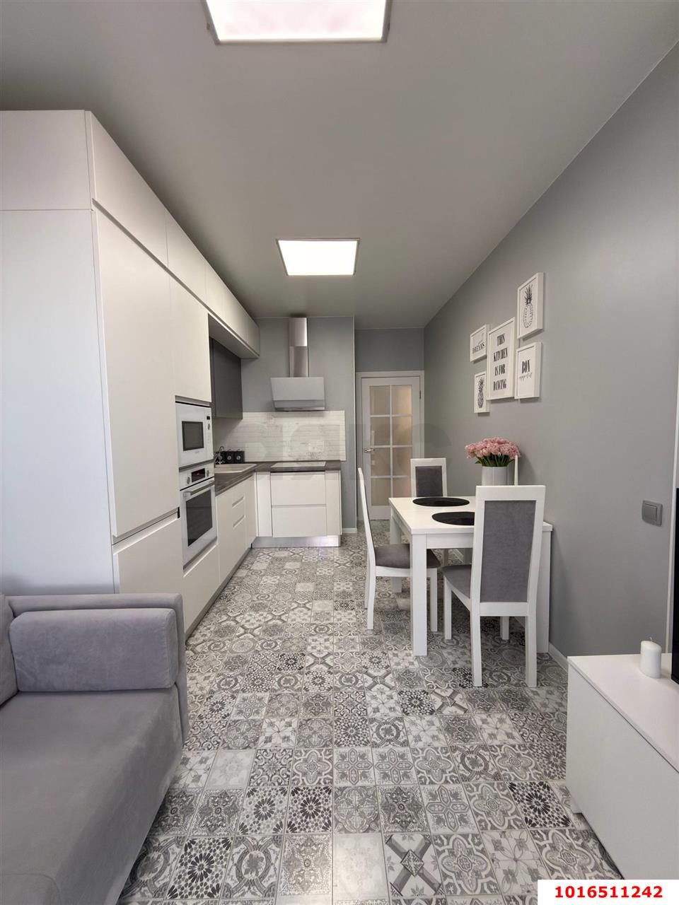 Фото №2: 1-комнатная квартира 43 м² - Краснодар, Прикубанский внутригородской округ, жилой комплекс Кубанский, мкр. Завод Измерительных Приборов, ул. Зиповская, 34к2