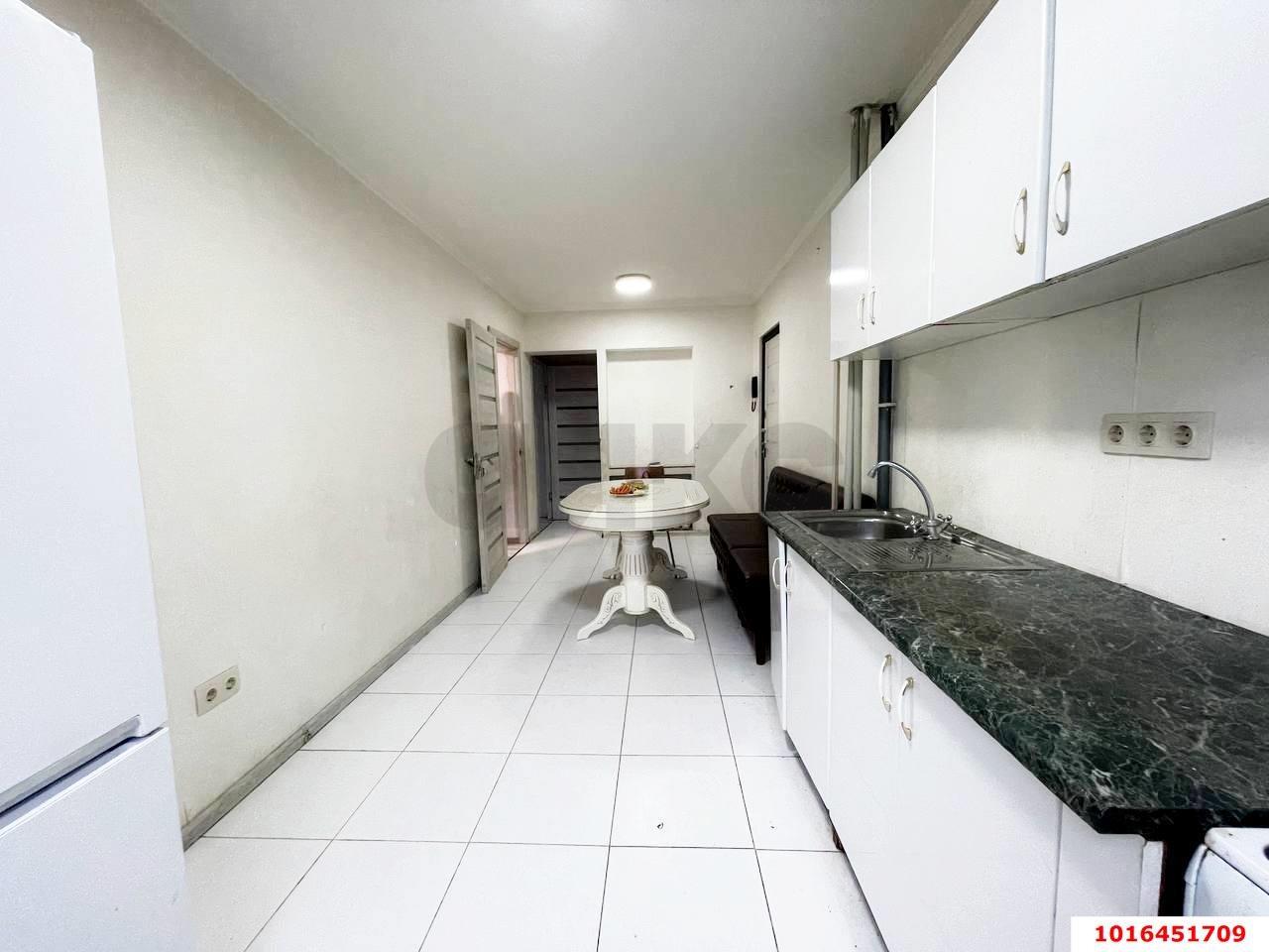 Фото №1: 2-комнатная квартира 51 м² - Краснодар, Прикубанский внутригородской округ, мкр. Микрохирургии глаза, ул. Академика Лукьяненко, 95к2