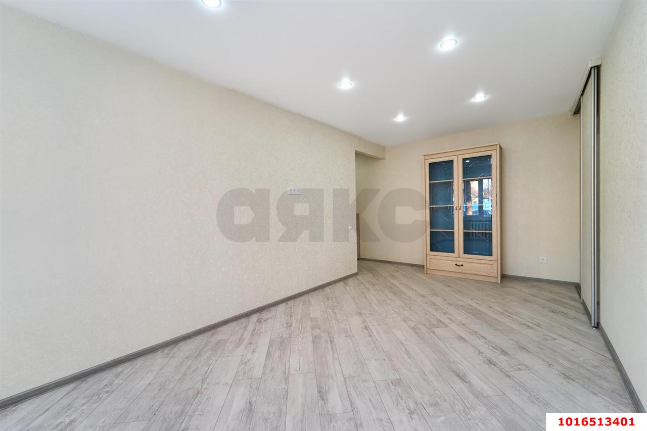 Фото №7: 3-комнатная квартира 57 м² - Краснодар, Прикубанский внутригородской округ, мкр. Фестивальный, ул. Гагарина