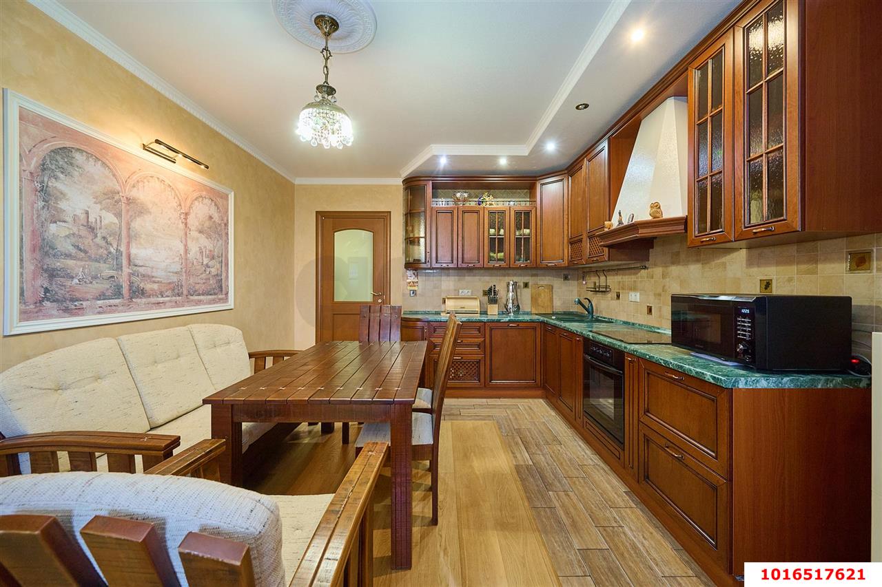 Фото №1: 3-комнатная квартира 120 м² - Краснодар, Прикубанский внутригородской округ, мкр. Завод Измерительных Приборов, ул. Зиповская, 11