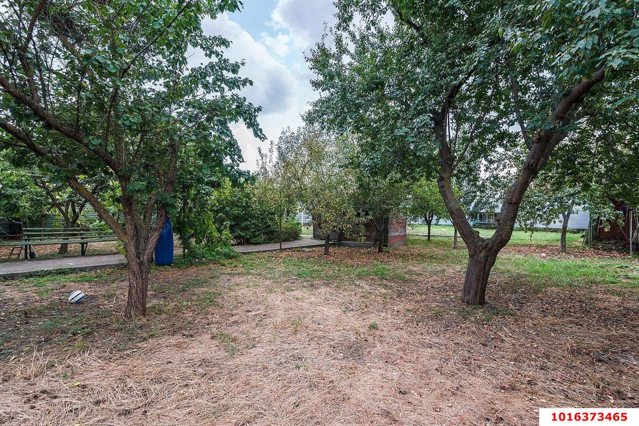 Фото №2: Дом 371 м² + 6 сот. - Краснодар, Прикубанский внутригородской округ, мкр. Северный, ул. Большевистская, 117А